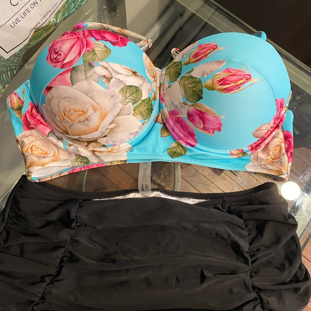 🛑SOLD 🛑XXL Floral high waisted 2 piece swimsuit
